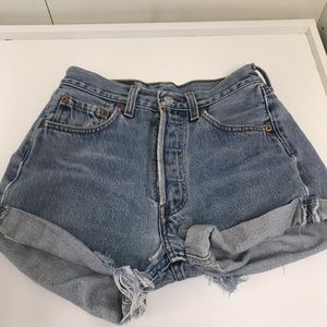 Levi’s 501 cut off short